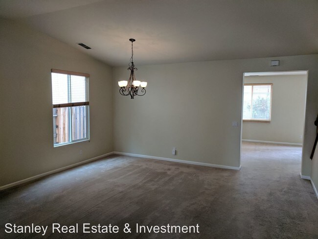 Building Photo - 5220 McLean Dr