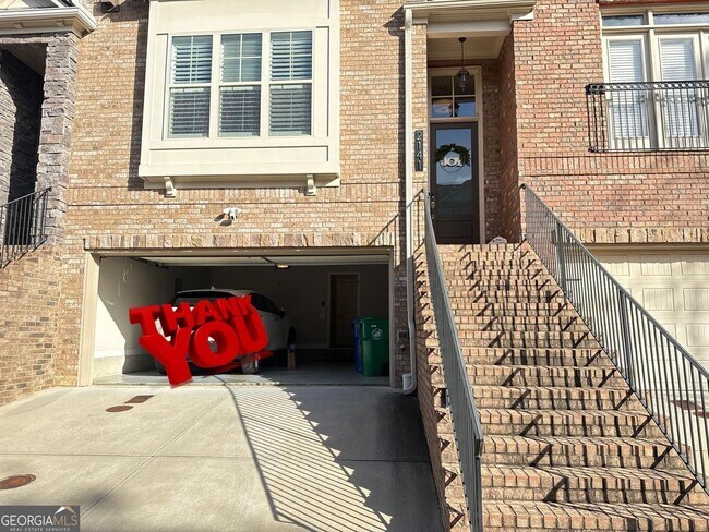 Building Photo - 2141 Coventry Dr