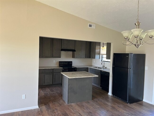 Building Photo - 1014A Windview Pl