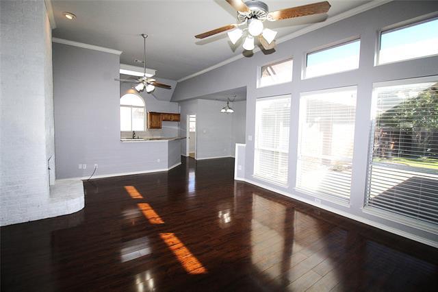 Foto del edificio - 8502 Linda Vista Dr