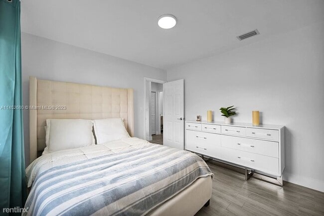 Building Photo - 2 br, 2 bath Duplex - Tenalla Ocean