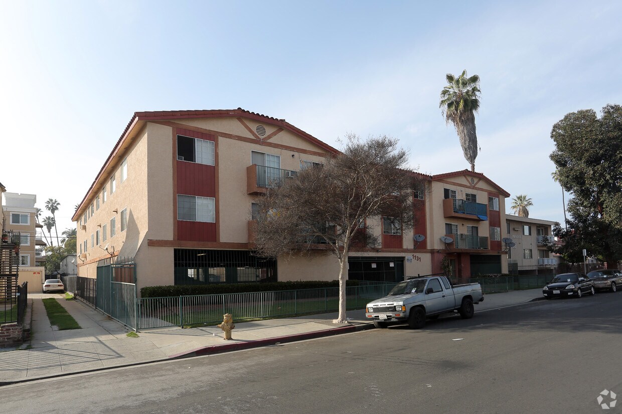 Primary Photo - 1131 Elden Ave