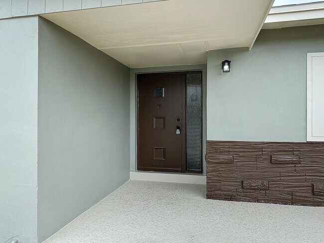 Foto del edificio - 1545 Polaris St