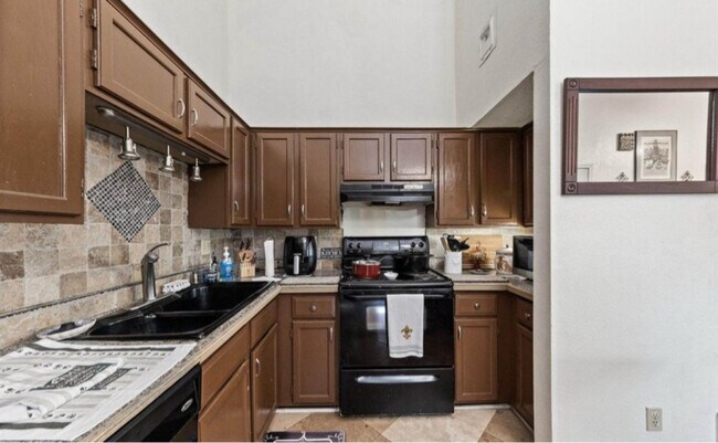 Foto del edificio - 100 Teal Ln