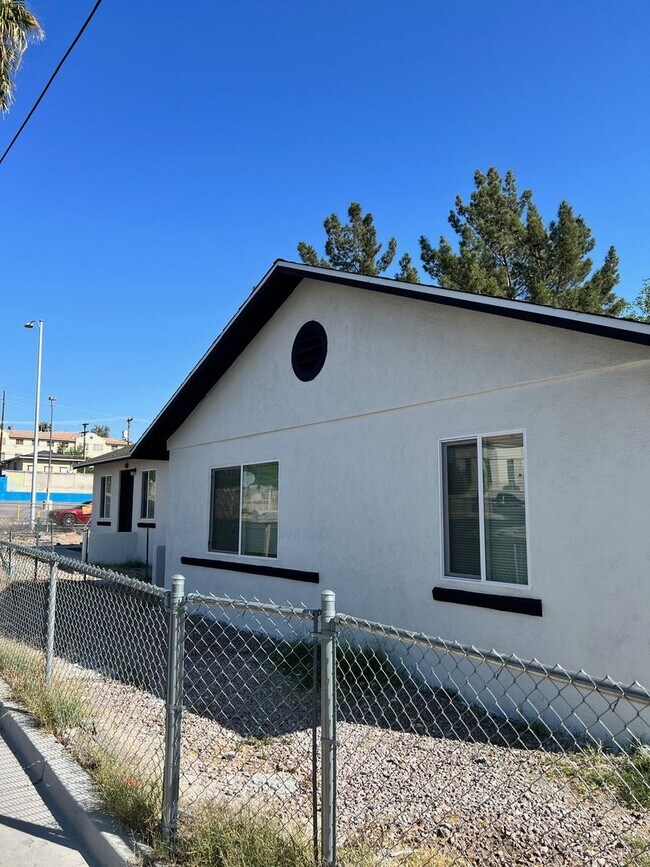 Foto del edificio - 1501 Stewart Ave