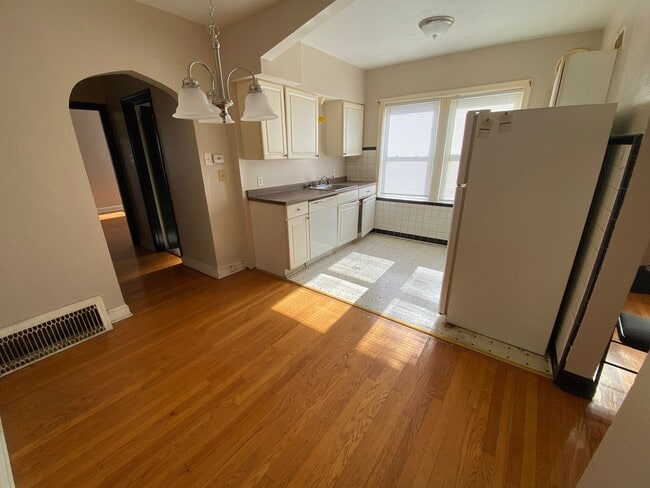 Building Photo - South City Charmer!