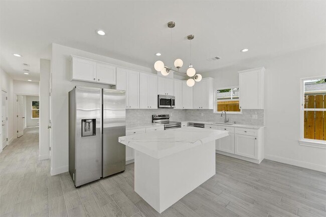 Foto del edificio - 7816 Beckley St