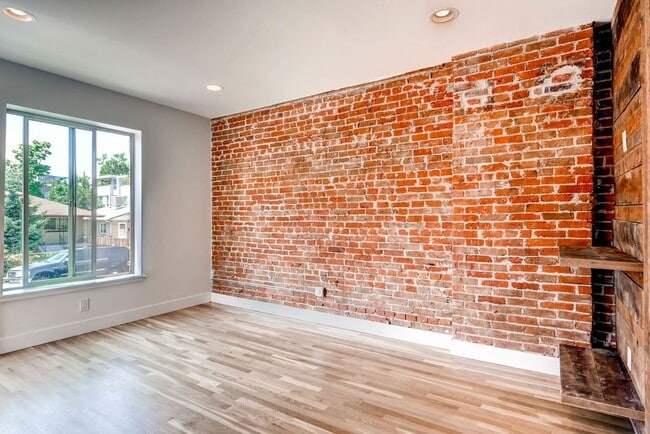 Building Photo - 3108 Vallejo St