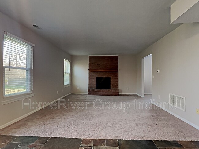 Building Photo - 627 Creston Point Cir