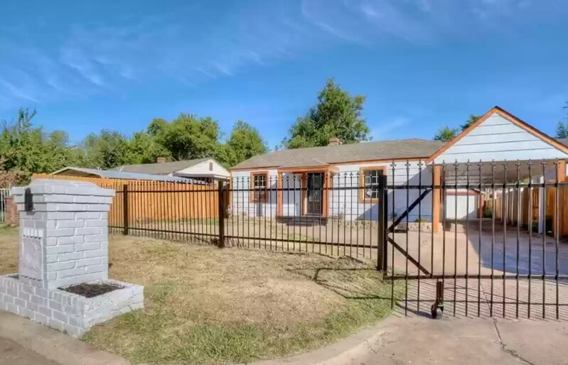 Foto principal - 3021 SW 19th St