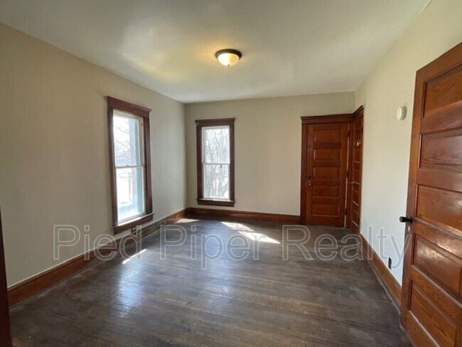 Foto del edificio - 434 1/2 S State Ave