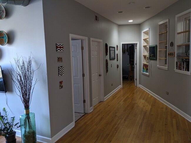 Photo - 4363 N Lincoln Ave Apartment