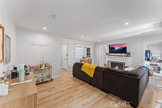 Foto del edificio - 923 W Maple Ave