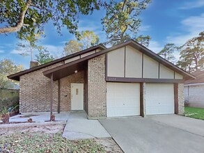 Building Photo - 2138 Wood River Rd