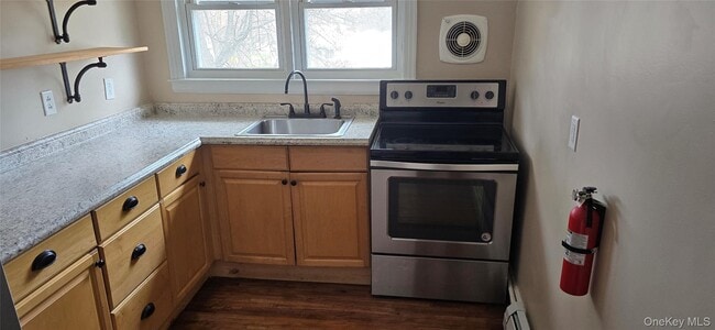 Foto del edificio - 18 Reservoir Rd