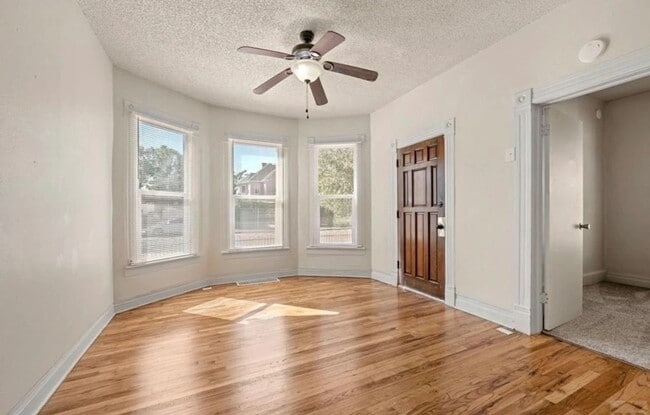 Foto del edificio - Charming 3 bed 1 bath house in Pueblo | $1600