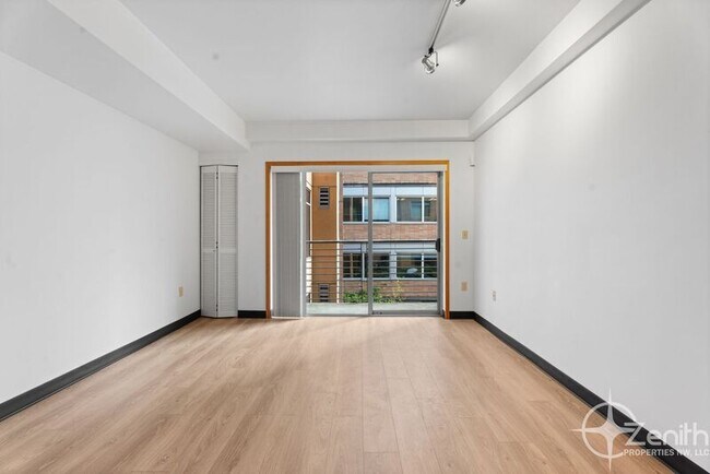 Foto del edificio - 701 Columbia St