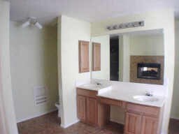 Foto del edificio - 6714 Meadowcrest Dr