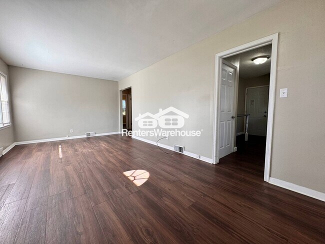 Foto del edificio - 709 Bell Ave