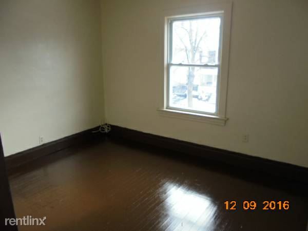 Building Photo - 96 Dayton St