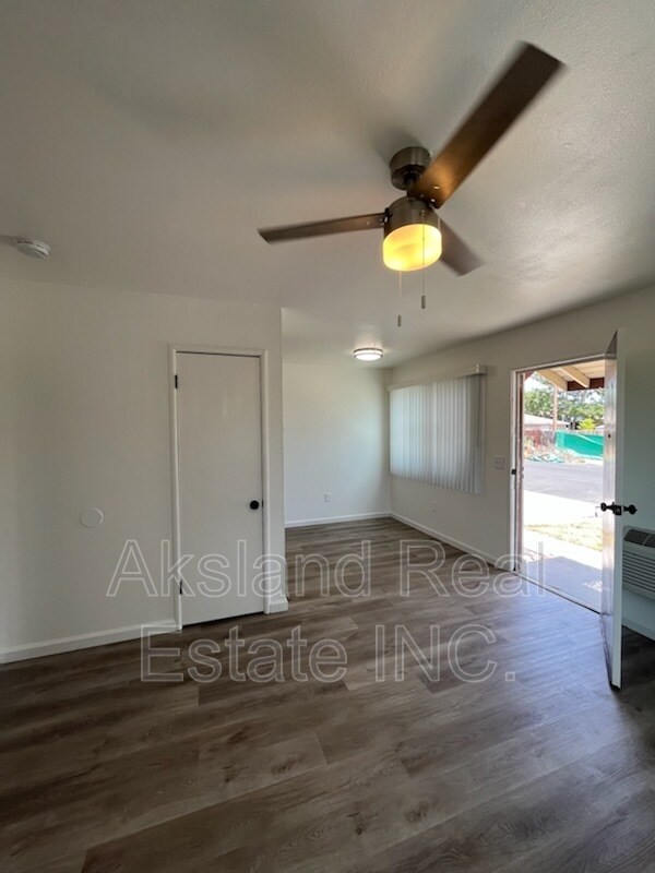 Building Photo - 4555 McGinn Ave