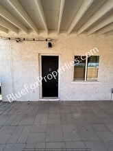 Building Photo - 204 W Sahuaro St