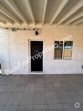 Building Photo - 204 W Sahuaro St