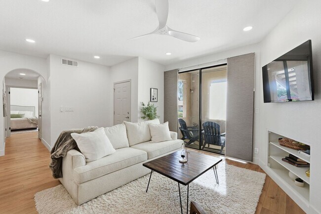 Foto del edificio - First-Floor 2-Bedroom Condo | The Racquet Club – Scottsdale