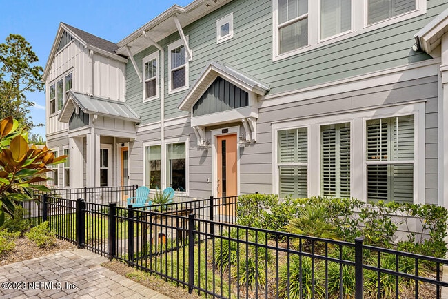 Foto del edificio - 11475 Surfline Ct