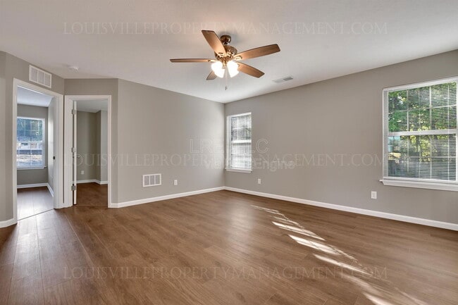 Building Photo - 120 Family