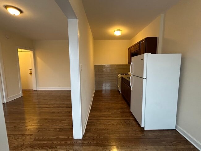 Foto del edificio - 2646 N Sawyer Ave
