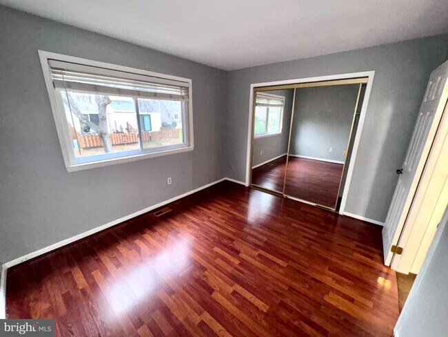 Foto del edificio - 73 Ash Stoker Ln