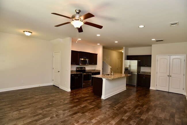 Building Photo - 411 Ferguson Ln