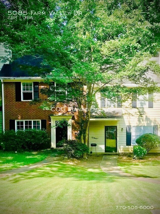 Duplex close to EVERYTHING in Woodstock. House Rental in Woodstock