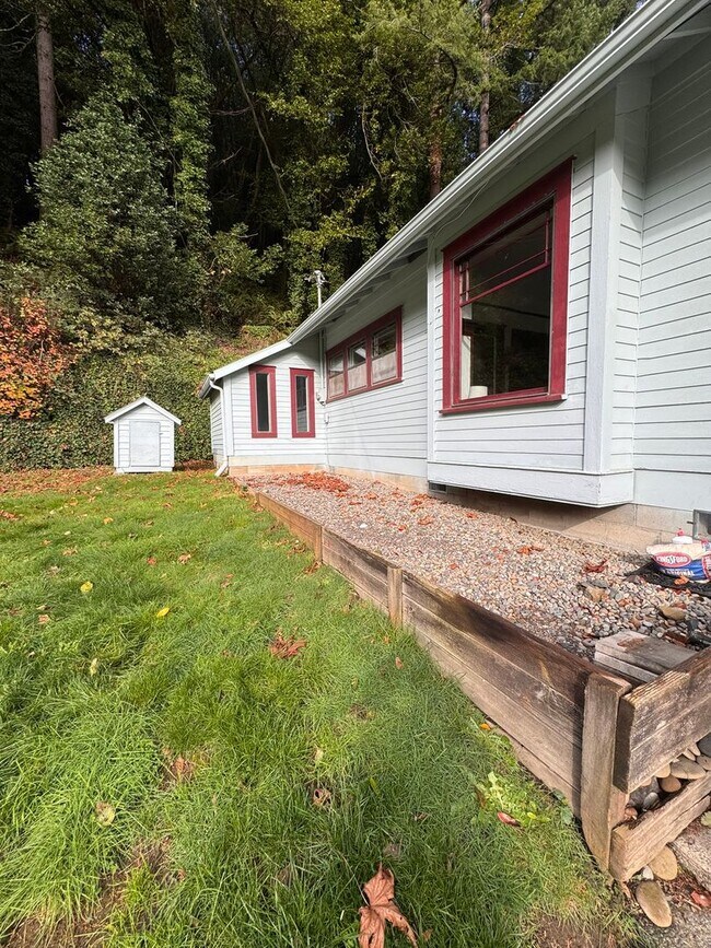 Foto del edificio - YOUR PACIFIC NORTHWEST RETREAT AWAITS! AV CHARGING STATION, GORGEOUS VIEWS, PRIVACY AND MORE!