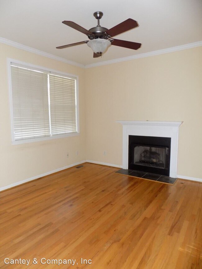 Foto del edificio - 3 br, 2 bath House - 418 Laurel Hill Lane