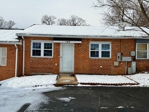 Building Photo - 754 Red Clay Dr