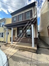 Building Photo - 137 Mifflin St