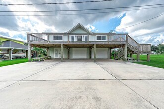 Building Photo - 106 Palm Dr