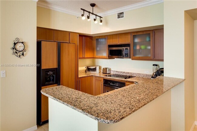 Foto del edificio - 2080 S Ocean Dr