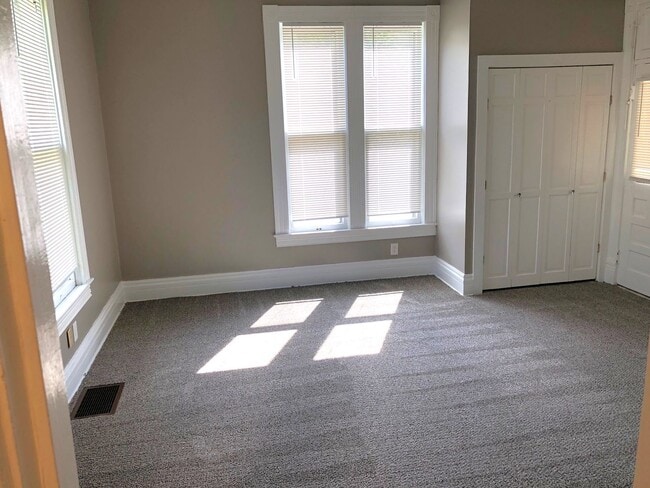 Foto del edificio - Now Available!! 1 Bed, 1 Bath House - BONUS ROOM!!