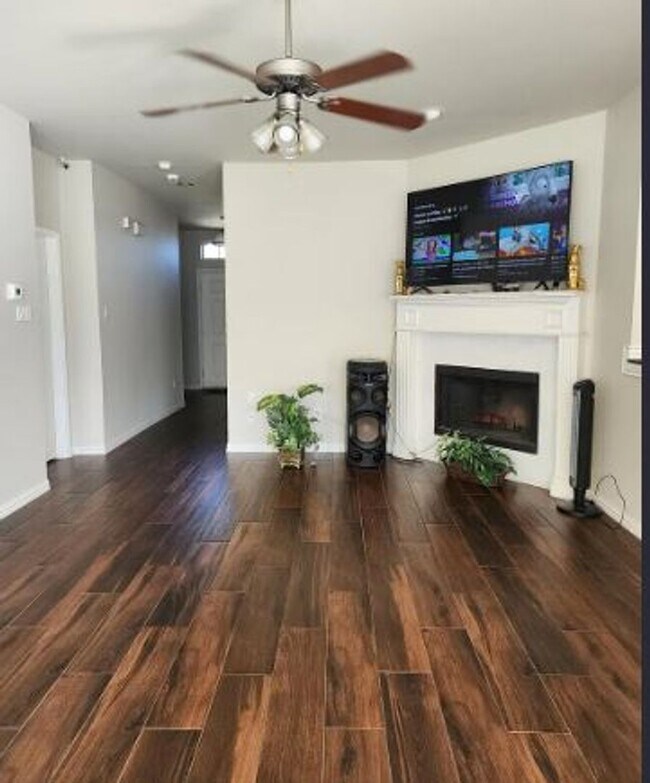 Foto del edificio - 2848 Trailhouse Dr