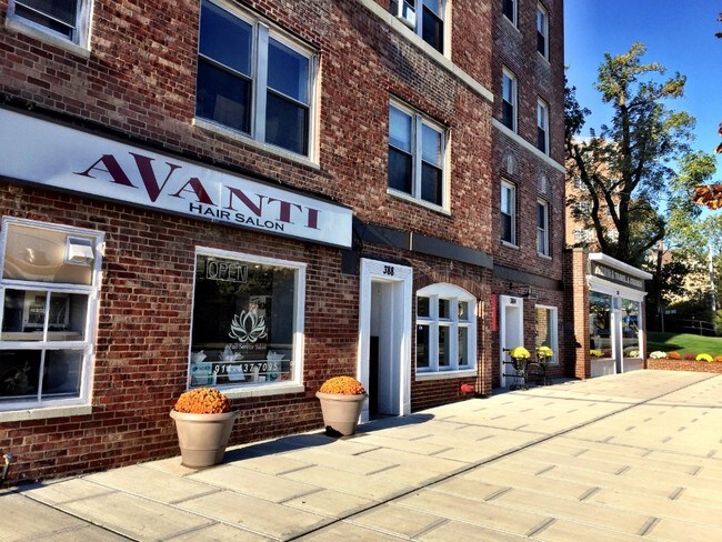 15 Old Mamaroneck Rd White Plains Ny 10605 Condo For Rent In