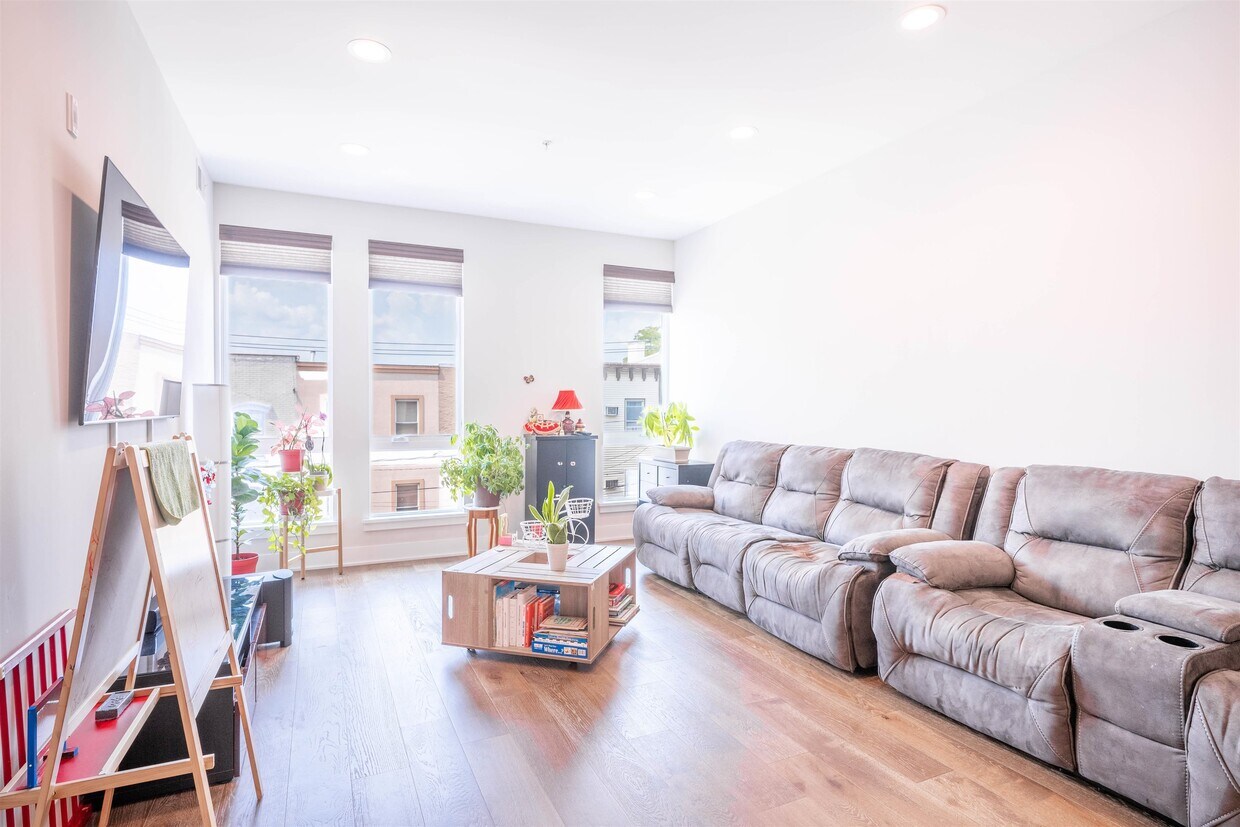 Foto principal - 502 Palisade Ave