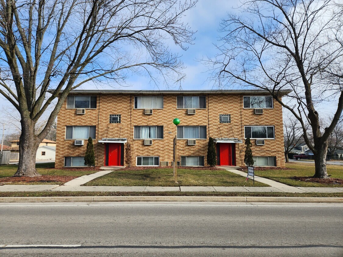 Primary Photo - 2355 Lewis Ave
