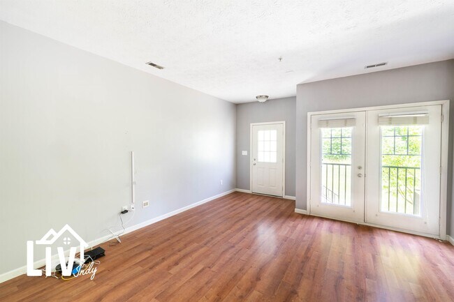 Building Photo - 1054 Reserve Way