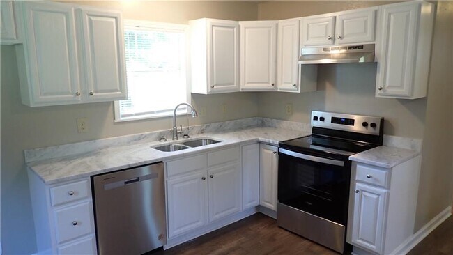 Foto del edificio - 9851 Abbeys Ln