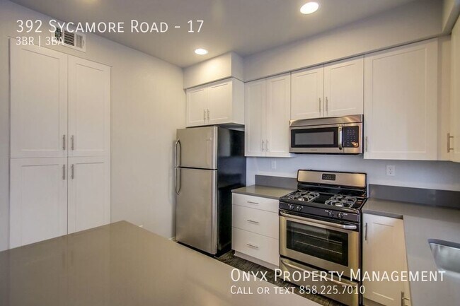 Foto del edificio - 392 Sycamore Rd - NEWER TOWNHOMES!  ONLY $...