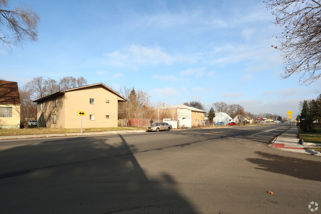 Foto del edificio - 15730 W Chicago St