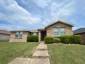 Building Photo - 2912 Crimson Clover Dr